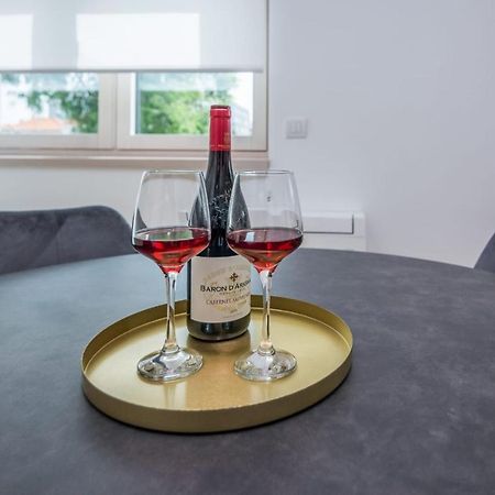 Exclusive Apartman Anamarino Lägenhet Zadar Exteriör bild